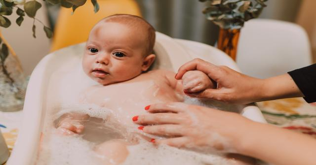 Baby-første-bad